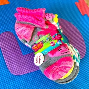 🌈NWT Trolls Socks for Toddler shoe size 7-10